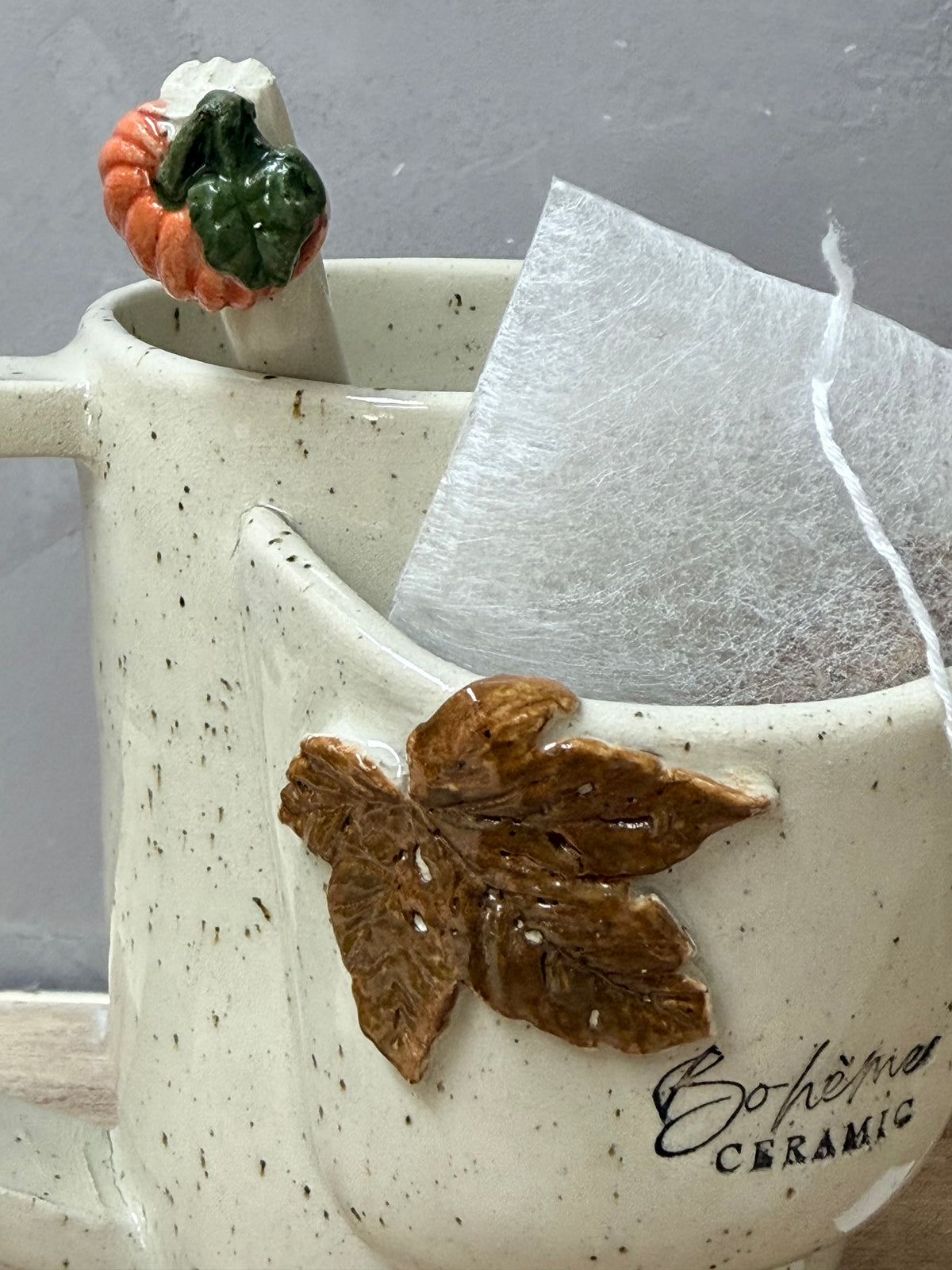 Mug à infusion d’automne avec touillette