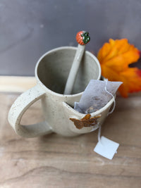 Mug à infusion d’automne avec touillette