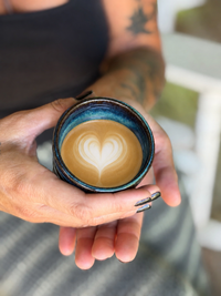 Tasse à café en grès