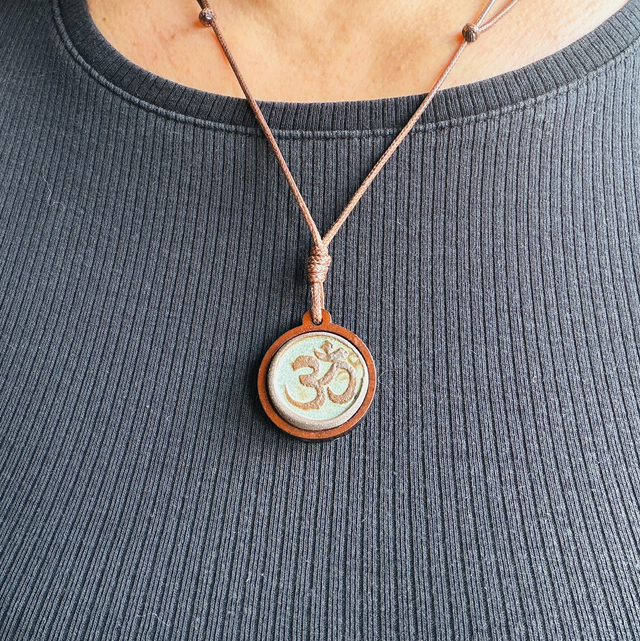 Médaillon « Aum »